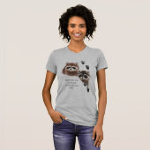Cute Raccoons overhandigen Chocolate, Humor T-shirt (Voorkant volledig)