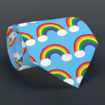 Cute Rainbow Clouds Sky Blue Bright Pattern Stropdas<br><div class="desc">Een mooie regenboog met lichtblauwe wolken met wit in het midden. Ik hou van de rode, oranje, gele, groene, blauwe en paarse kleuren op dit coole LGBT-stropdas.</div>