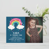 Cute Rainbow Photo Birthday Invitation Kaart (Staand voorkant)