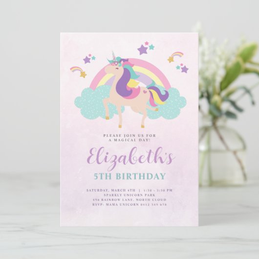 Cute Rainbow Unicorn Personalized Birthday Kaart (Staand voorkant)