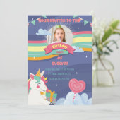 Cute Rainbow Voeg Photo Unicorn Birthday Invitatio Kaart (Staand voorkant)