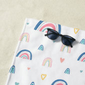 Cute Rainbows & Hearts Pattern Strandlaken (In situ)