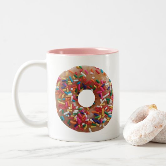 Cute Realistic Donut Sprinkles Pink Tweekleurige Koffiemok (Met donut)