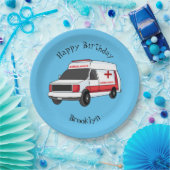 Cute red ambulance van cartoon papieren bordje (Feest)
