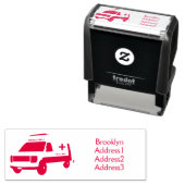 Cute red ambulance van cartoon zelfinktende stempel (In situ)