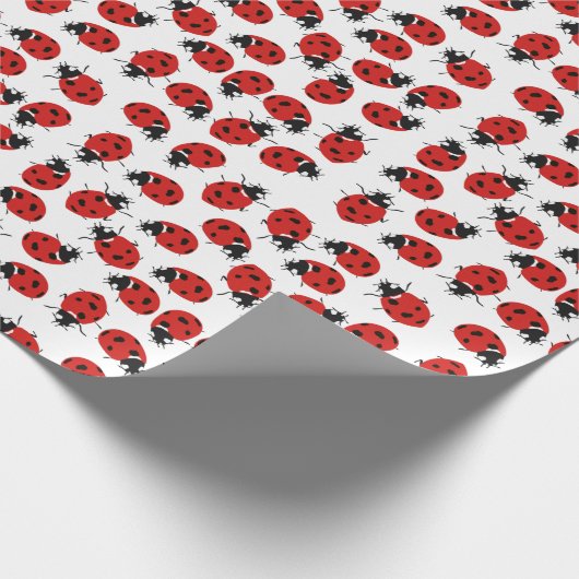 Cute Red & Black Ladybug Pattern Cadeaupapier (Hoek)