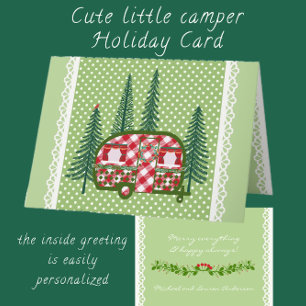 Cute Red Checked Camper Trailer en Pine Trees Feestdagen Kaart
