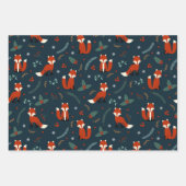 Cute Red Fox in drie kerstpatronen Inpakpapier Vel (Voorkant)