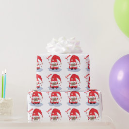 Cute Red Gnome met hartenpapier voor onmiddellijke Cadeaupapier