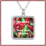 Cute Red Hot Mama Zilver Vergulden Ketting<br><div class="desc">Cute Red Hot Mama met Peppers design. Verander de tekst indien u dit wenst.</div>