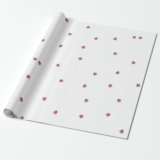 Cute Red Ladybug Cadeaupapier (Uitgerold)