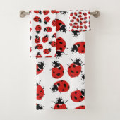 Cute Red Ladybug Pattern Bad Handdoek (Insitu)