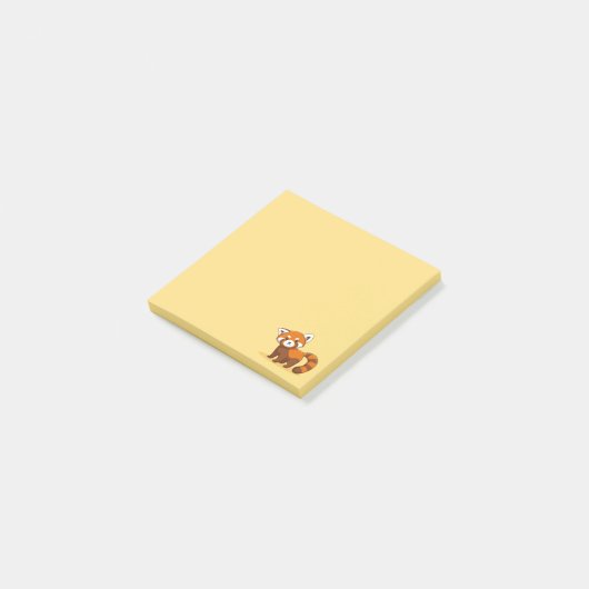 Cute Red Panda on Yellow Post-it® Notes (Schuin)