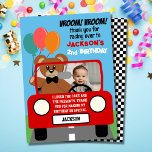 Cute Red Race Car Kids Birthday Foto Bedankkaart<br><div class="desc">Dit auto race thema verjaardag ontwerp is een spannend en spannend ontwerp voor kinderen die houden van auto's en racen. De geruite vlaggen, racewagen, een racebaan samen met gewaagde typografie en kleuren creëer dit ontwerp visueel aantrekkelijk en boeiend. Voeg een portret / verticale foto van uw kind toe en maak...</div>