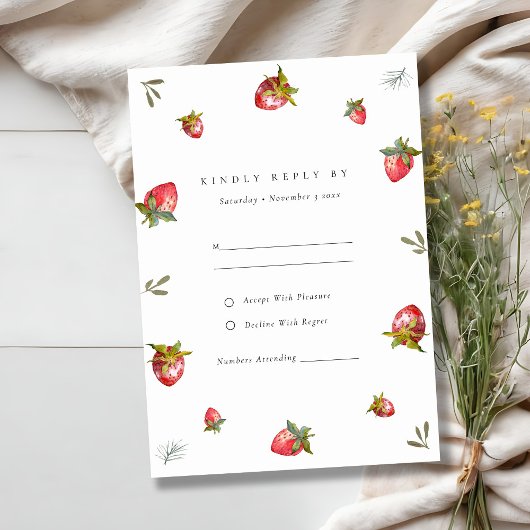 Cute Red Strawberry Leafy Botanical Wedding RSVP Informatiekaartje