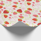 Cute Red Strawberry Wrapping Paper Cadeaupapier (Hoek)