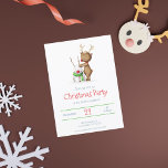 Cute Reindeer en Snowman Kerstfeestdag Kaart<br><div class="desc">Schattige uitnodiging voor feestdagen met een illustratie van een kleine rendiertje die een sneeuwman maakt. Sweet kerstuitnodiging voor deze komende feestdagen. Illustratief en ontworpen door Patricia Alvarez.</div>
