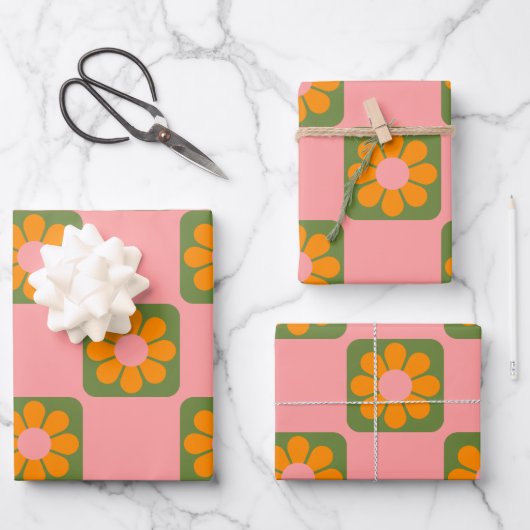 Cute Retro Hippie Flower Checkerboard Roze Groen Inpakpapier Vel (Voorkant)