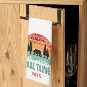 Cute Retro Mountain Lake Tahoe Souvenir Theedoek