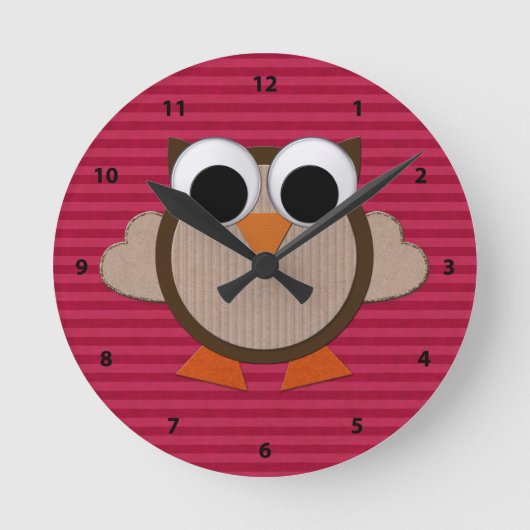Cute Retro Owl Pink Stripe Clock Ronde Klok (Voorkant)