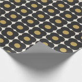 Cute Retro Pop Flower Pattern | Zwart en goud Cadeaupapier (Hoek)