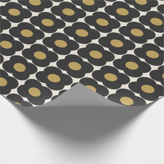 Cute Retro Pop Flower Pattern | Zwart en goud Cadeaupapier (Hoek)