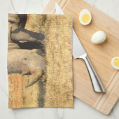 Cute rhinoceros in afrika theedoek (Quarter Fold)