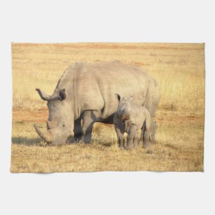 Cute rhinoceros in afrika theedoek