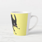 Cute rhinoceros kever cartoon latte mok (Rechts)