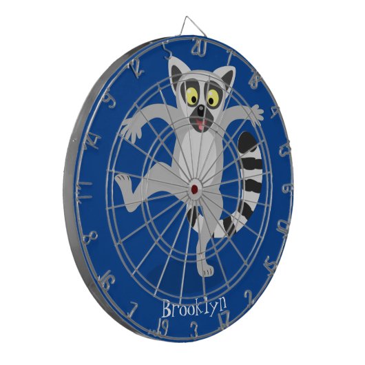 Cute ring tail lemur dansend cartoon illustratie dartbord (Voorkant Links)