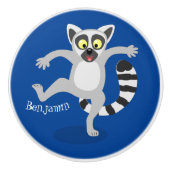 Cute ring tail lemur dansend cartoon illustratie keramische knop (Voorkant)