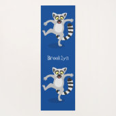 Cute ring tail lemur dansend cartoon illustratie yogamat (Achterkant)