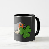 Cute Robin met Shamrock Clover-Cartoon Mok (Voorkant rechts)