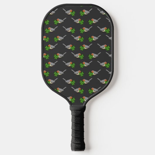 Cute Robin met Shamrock Clover-Cartoon Pickleball Paddle (Voorkant)