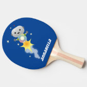 Cute robot vliegend in de cartoon van de ruimte tafeltennisbatje (Zijkant)