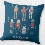 Cute Robots op maat Kussen<br><div class="desc">Kute en handige robots met een retro-stijl uit de jaren 50. Oma heeft dit waarschijnlijk in zijn schuur gemaakt. Kunstmatige intelligentie,  maar niet op een enge manier. Originele kunst van Nic Squirrell. Verander de naam om te personaliseren.</div>