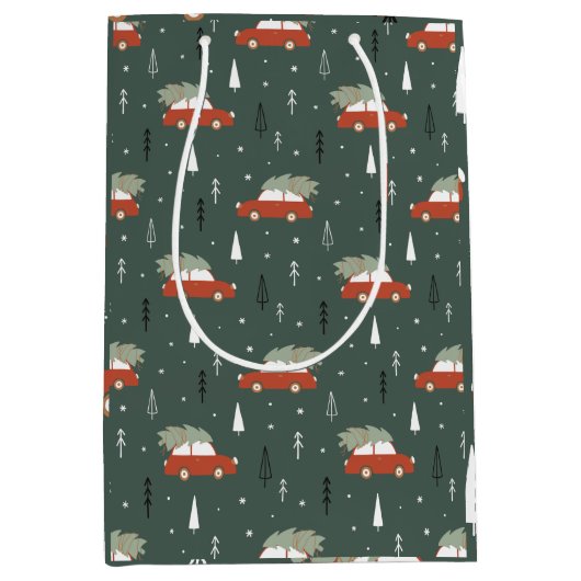 Cute Rode Auto Kerstboom Winter Patroon Medium Cadeauzakje (Voorkant)
