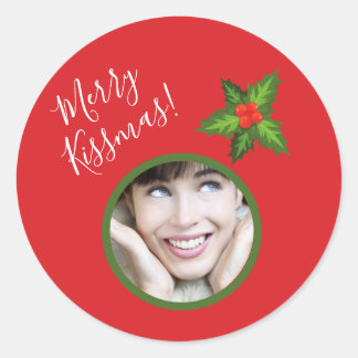 Cute Romantic kerstfoto Mistletoe "Kissmas" Ronde Sticker
