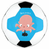 Cute roze baby octopus cartoon humor voetbal (Voorkant)