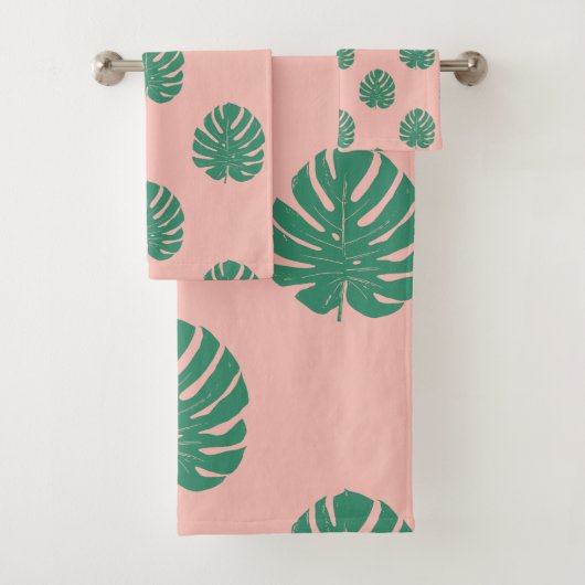 Cute roze en Green Tropical Monstera Leaf Pattern Bad Handdoek (Insitu)