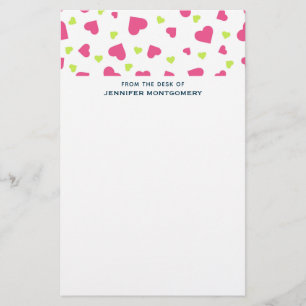 Cute roze en Green Tumbling Hearts Pattern Briefpapier