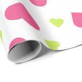 Cute roze en Green Tumbling Hearts Pattern Cadeaupapier (Rol Hoek)