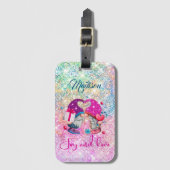 Cute roze faux glitter gnome kerstmonogram bagagelabel (Voorkant (verticaal))