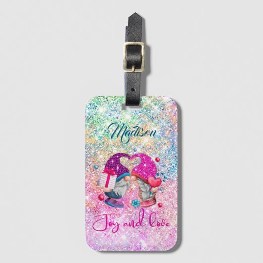 Cute roze faux glitter gnome kerstmonogram bagagelabel (Voorkant (verticaal))