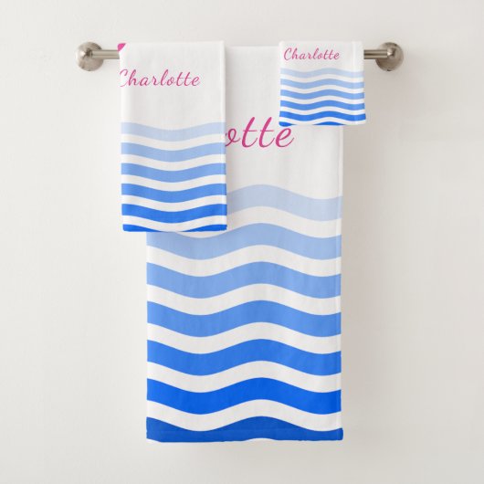 Cute roze flamingo zee golft monogram bad handdoek (Insitu)