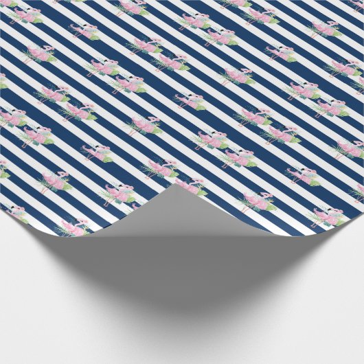 Cute roze flamingosTropisch leder,Striped Classic Cadeaupapier (Hoek)