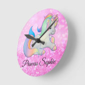 Cute roze glitter unicorn monogram ronde klok (Hoek)