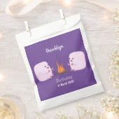 Cute roze marshmallows by kamp fire cartoon bedankzakje (Geknipt)
