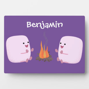 Cute roze marshmallows by kamp fire cartoon fotoplaat