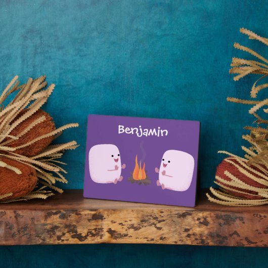 Cute roze marshmallows by kamp fire cartoon fotoplaat (Zijkant)